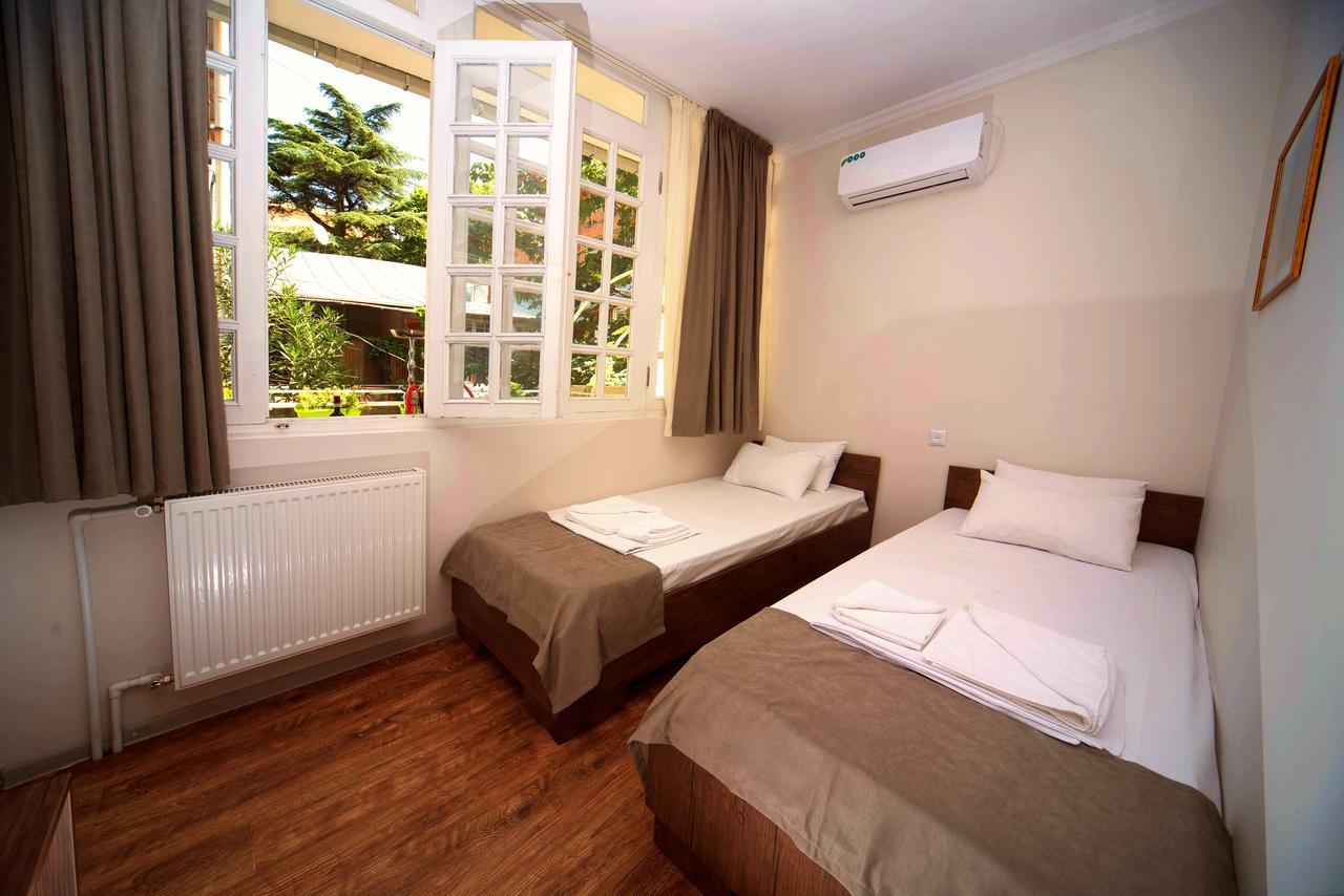 Albergue Bon Voyage Tiflis Exterior foto