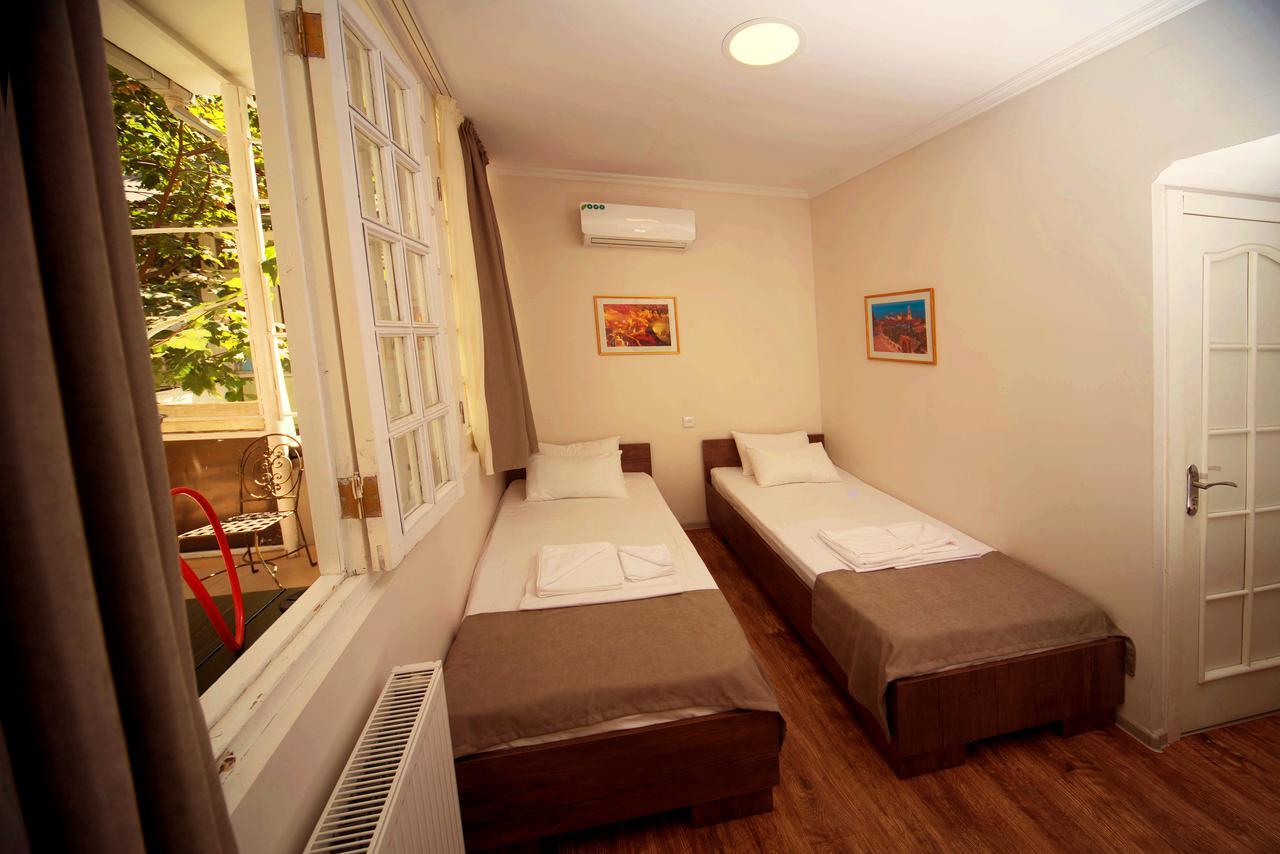 Albergue Bon Voyage Tiflis Exterior foto