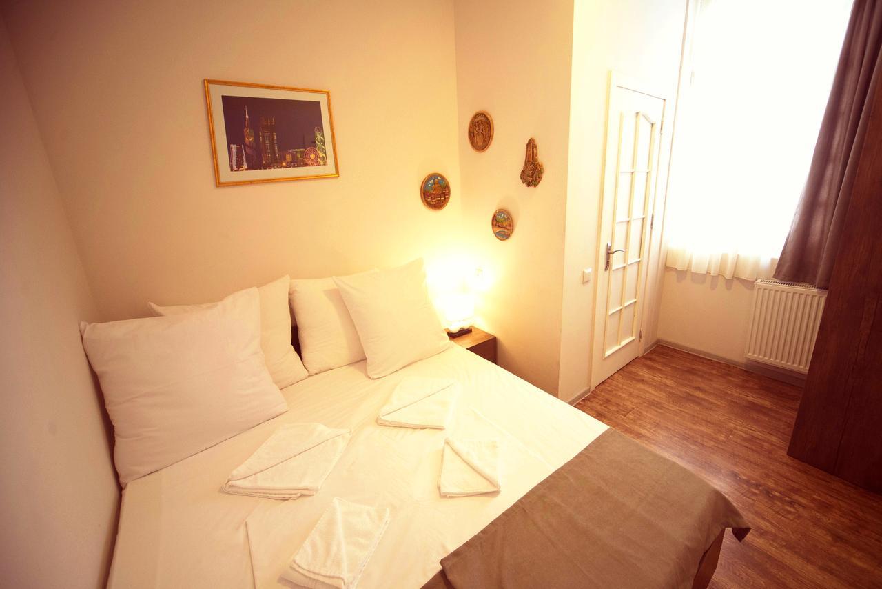 Albergue Bon Voyage Tiflis Exterior foto