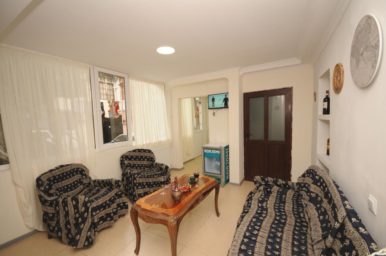 Albergue Bon Voyage Tiflis Exterior foto
